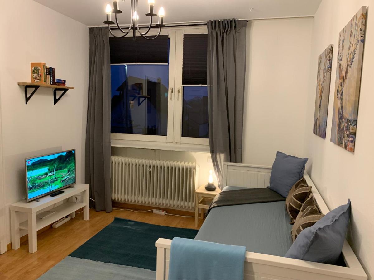 Haus Am Stadtrand Mit Super Verbindung In Die City Kassel Esterno foto